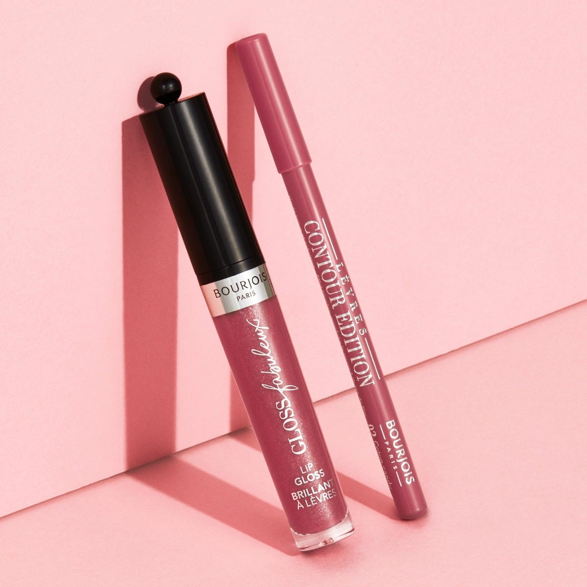 Velvet Contour Liner Rose Water