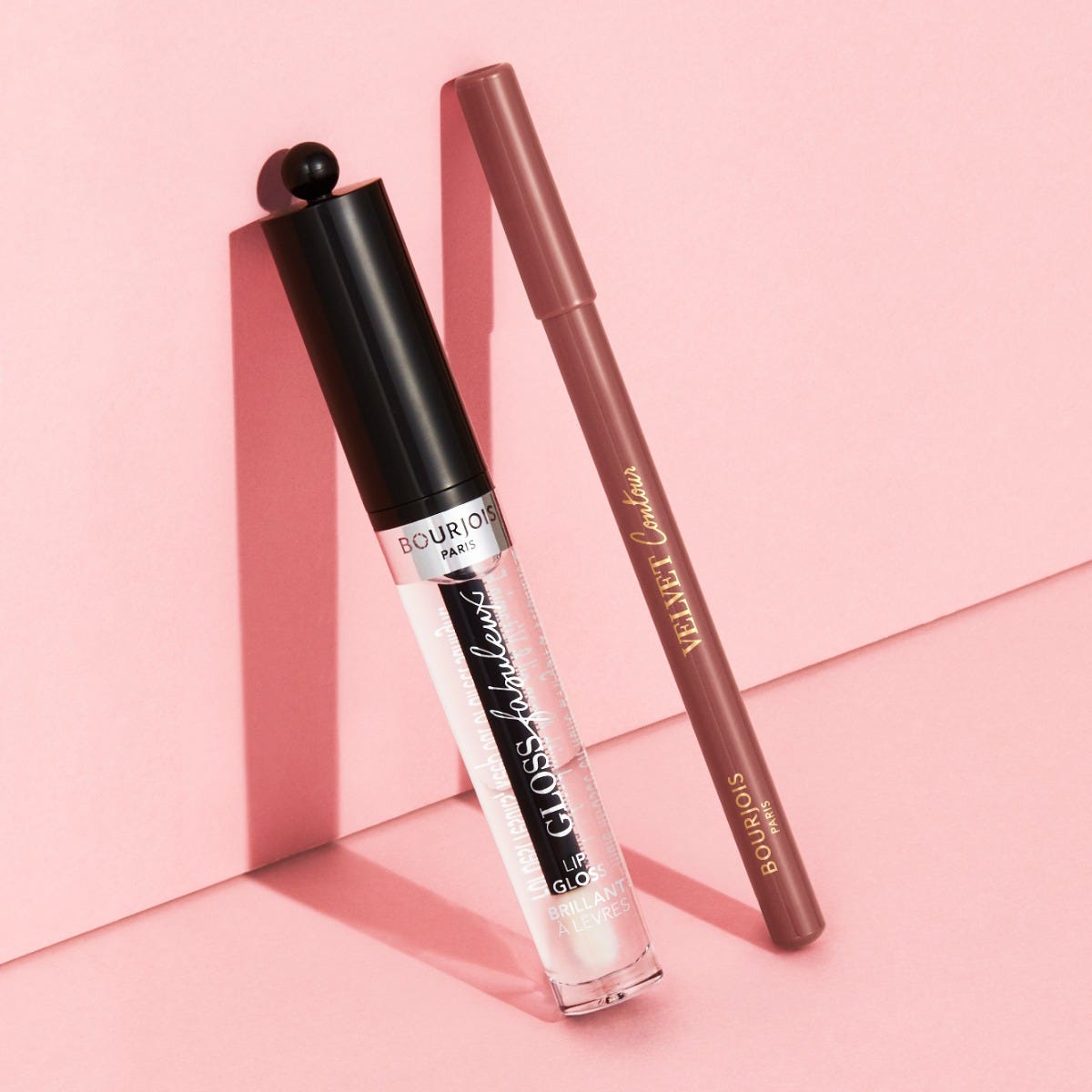 Velvet Contour Liner Pari'sienne