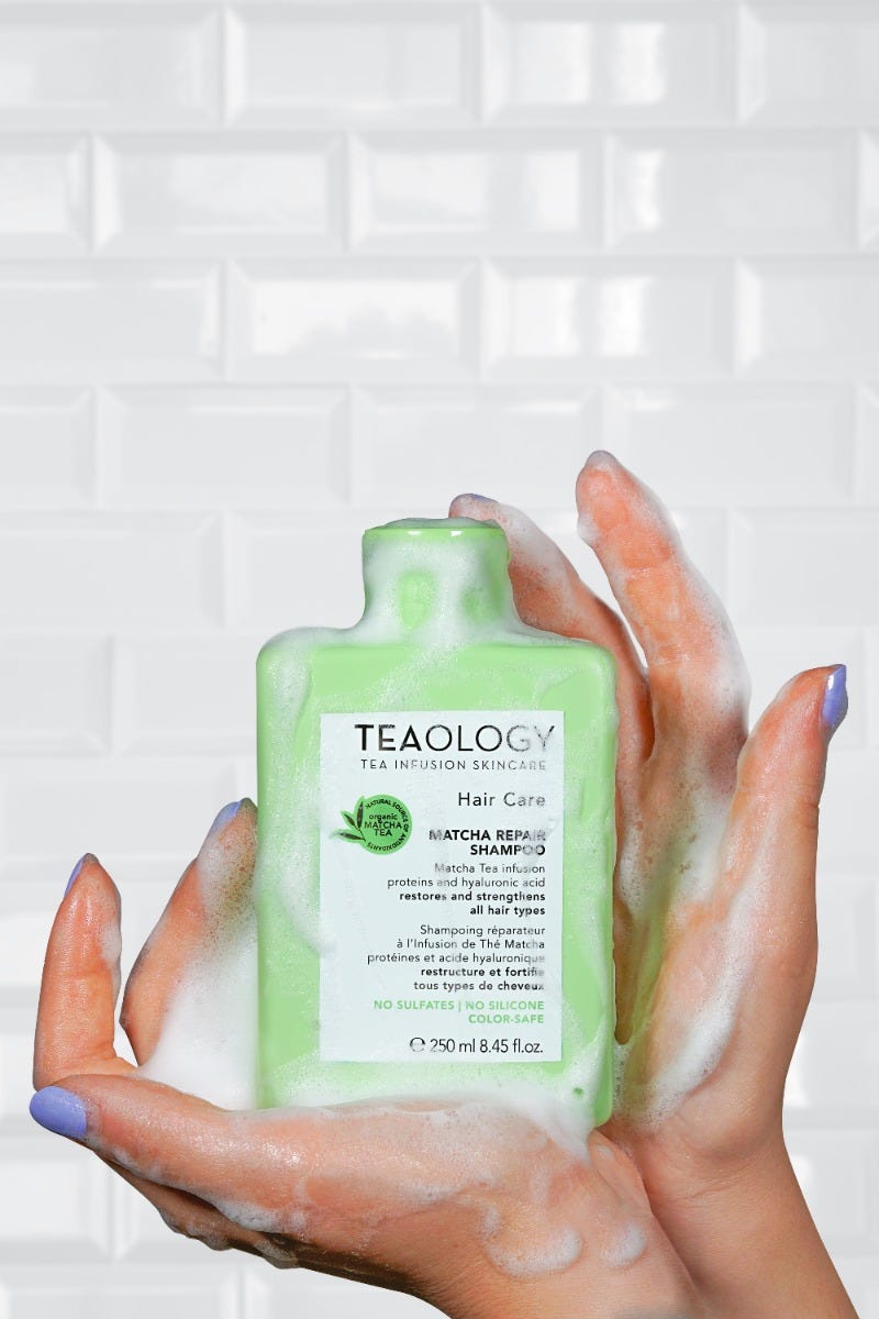 Shampoo ristrutturante con infuso di tè matcha