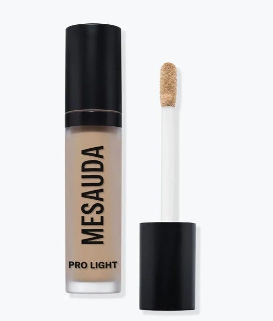 Pro Light Concealer C30 Beige chiaro con sottotono caldo