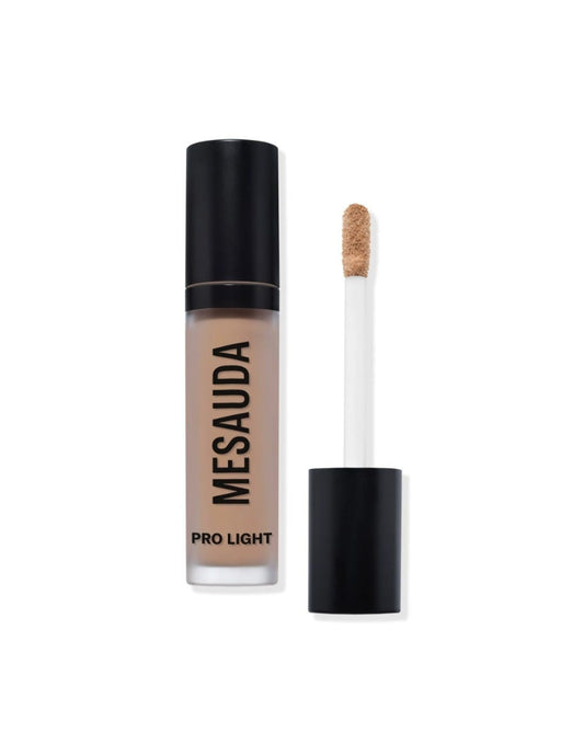 Pro Light Concealer W70 Beige medio-scuro con sottotono pescato