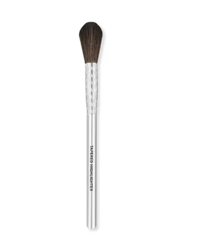 F08 Tapered Highlighter Brush
