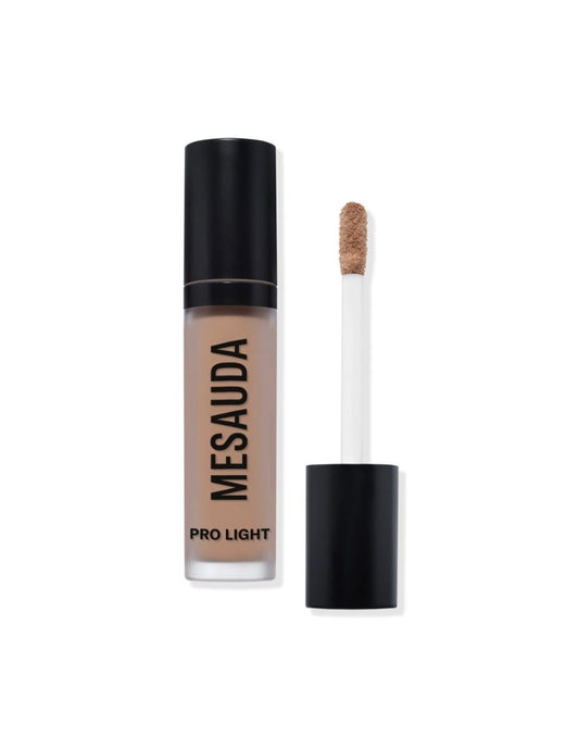 Pro Light Concealer W20 Beige neutro caldo con sottotono rosato