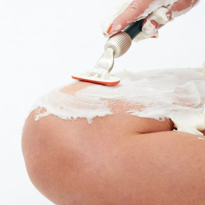 Foamtastic Amber - Shave mousse with carrot extract & shea butter